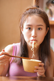 亚洲免费综合色在线视频